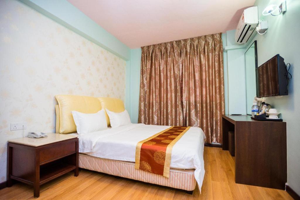 Hotel Zamburger Grand City Malacca Ngoại thất bức ảnh