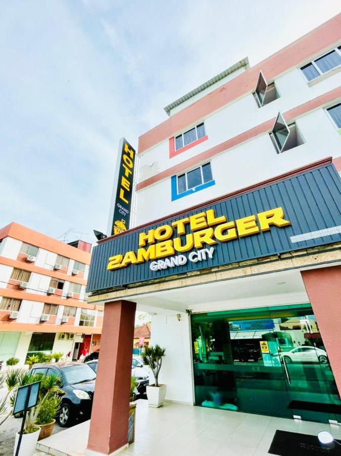 Hotel Zamburger Grand City Malacca Ngoại thất bức ảnh